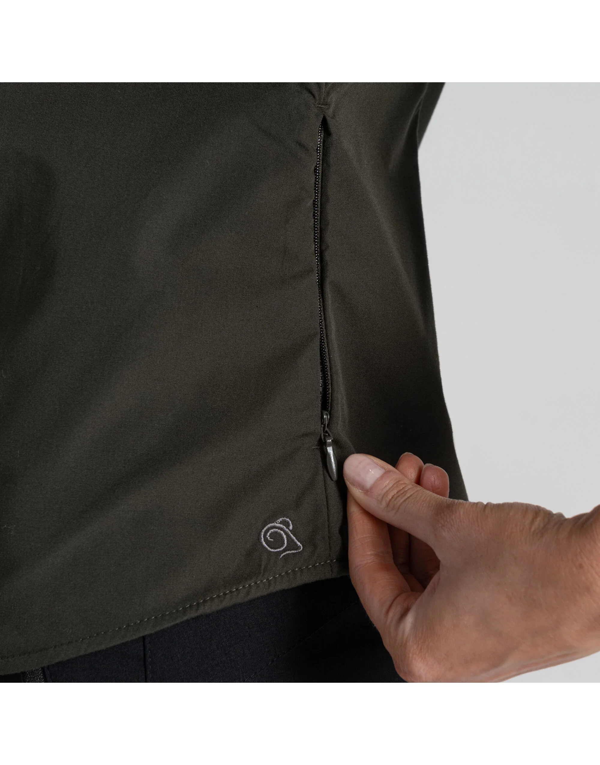 Craghoppers Expert Women's Kiwi Long Sleeved Shirt - CES002 - Image 4